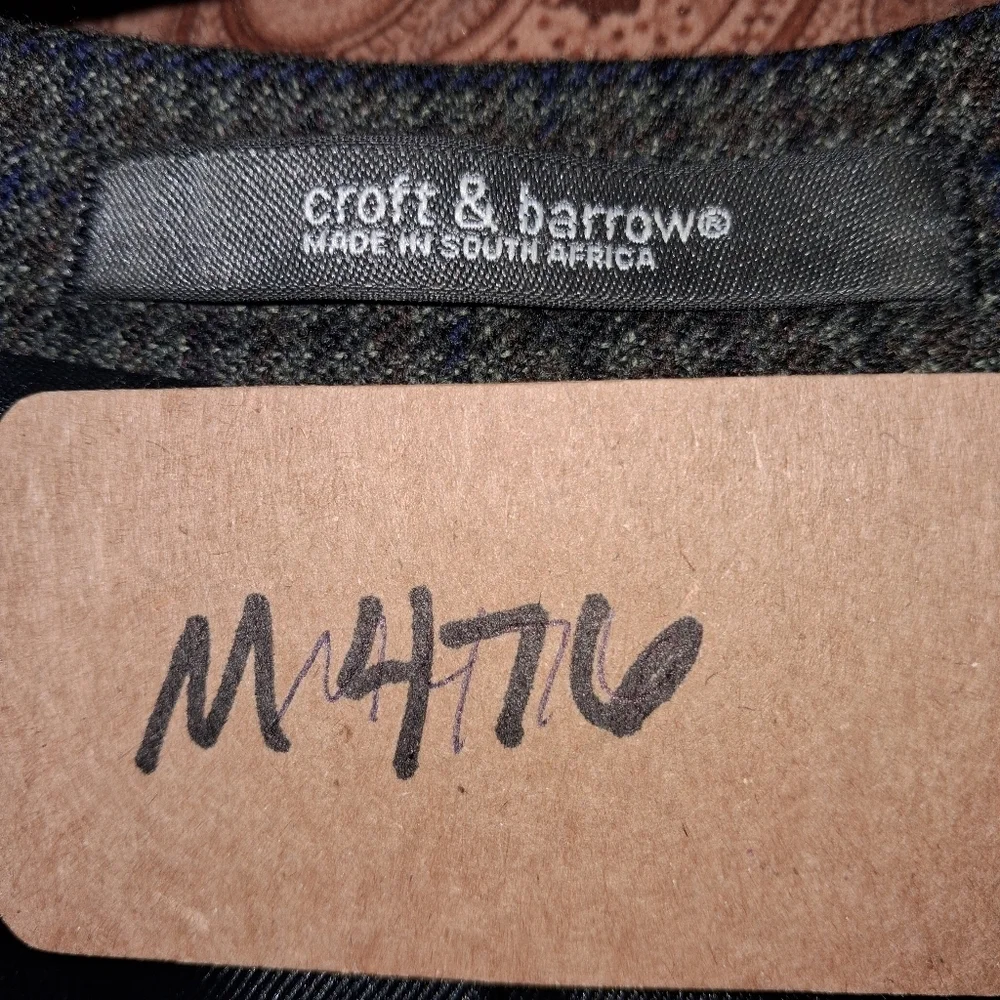 Croft And Barrow Men's Black and Gray Lambswool Houndstooth Blazer In A 48R.